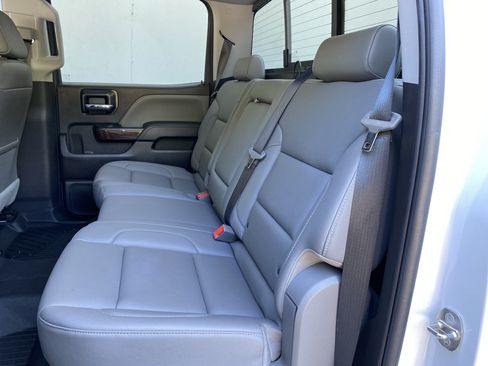 Used 2018 GMC Sierra 1500 SLT AWD/4WD image 2
