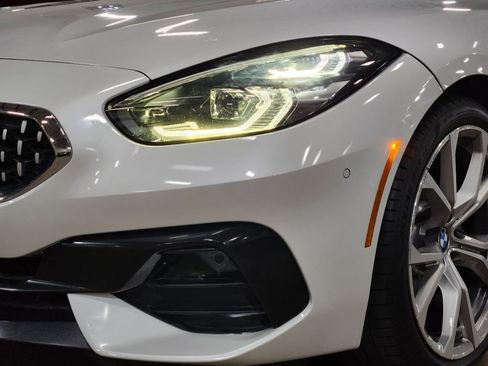 Used 2019 BMW Z4 sDrive30i w/ Executive Package RWD image 16