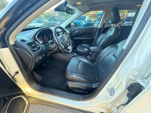 Used 2019 Jeep Compass Limited AWD/4WD image 12