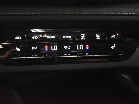 Used 2023 Buick Envision Essence w/ Sport Touring Package AWD/4WD image 20
