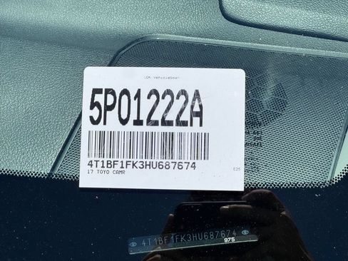 Used 2017 Toyota Camry SE FWD image 34