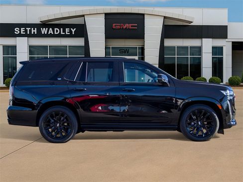 Used 2023 Cadillac Escalade Sport Platinum w/ LPO, ONYX Package image 8