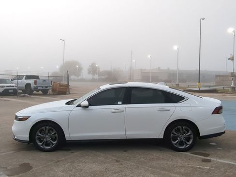 Used 2024 Honda Accord EX image 7