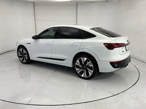 Certified 2024 Audi Q8 e-tron Prestige w/ Prestige Package AWD/4WD image 7