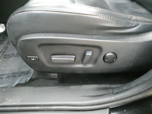 Used 2019 Toyota Highlander XLE image 17