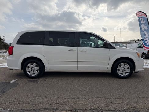 Used 2011 Dodge Grand Caravan Express image 19