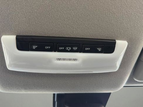 Certified 2025 Nissan Versa SV w/ Trunk Package FWD image 22
