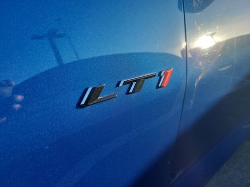 Used 2022 Chevrolet Camaro LT w/ RS Package RWD image 9
