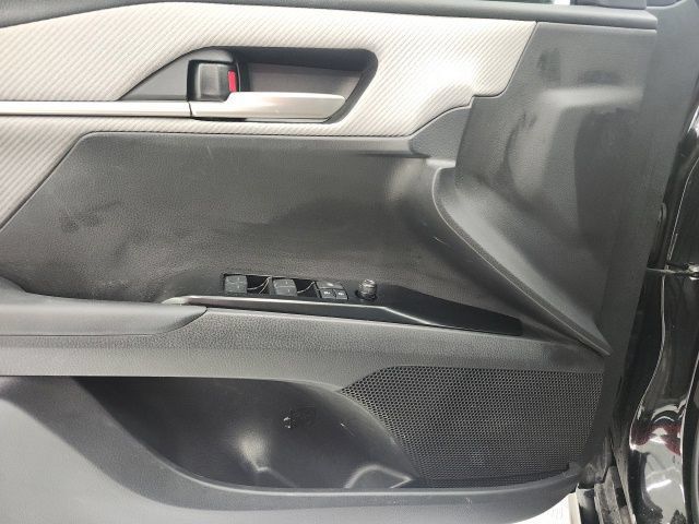 Used 2025 Toyota Camry SE w/ Convenience Package FWD image 11