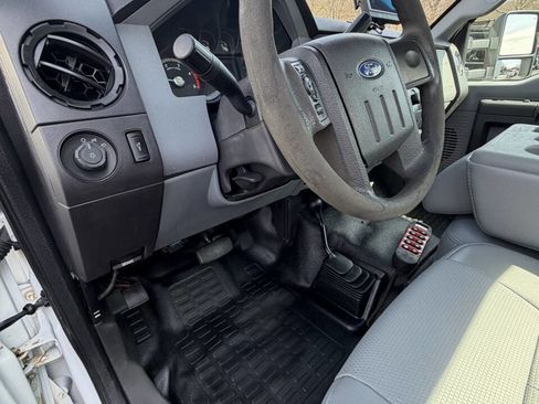 Used 2012 Ford F550 4x4 Regular Cab Super Duty w/ Payload Upgrade Pkg image 32