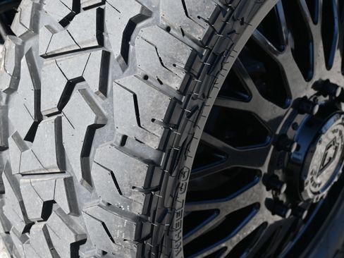 Used 2026 Ford F450 Platinum w/ FX4 Off-Road Package image 15