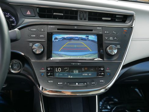 Used 2017 Toyota Avalon Limited w/ Four Season Package FWD image 31