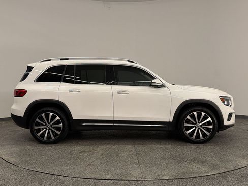 Used 2021 Mercedes-Benz GLB 250 image 7