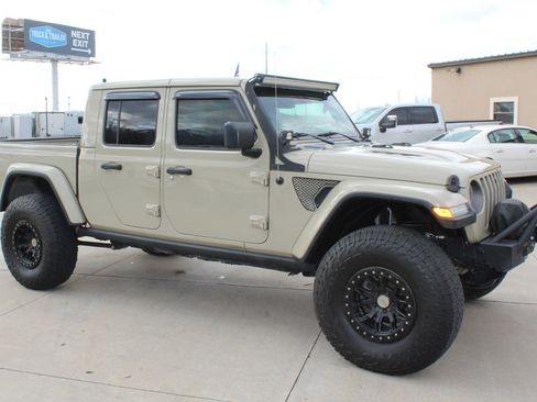 Used 2020 Jeep Gladiator Rubicon image 13