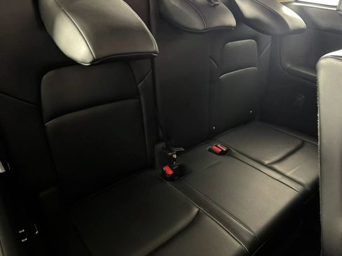 Used 2022 Nissan Pathfinder SL AWD/4WD image 41