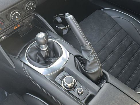 New 2025 MAZDA MX-5 Miata RF Club image 17