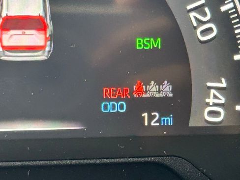 Used 2025 Toyota RAV4 XLE w/ Convenience Package image 37