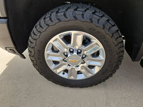 Used 2024 Chevrolet Silverado 2500 High Country AWD/4WD image 31