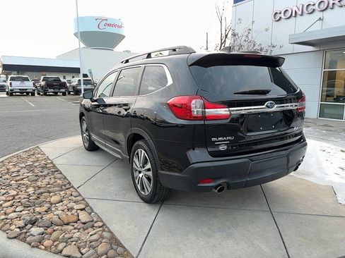 Used 2022 Subaru Ascent Limited w/ Technology Package image 8