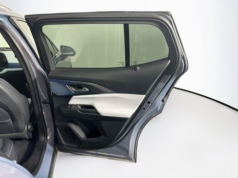 Used 2024 Chevrolet Equinox EV LT FWD image 31