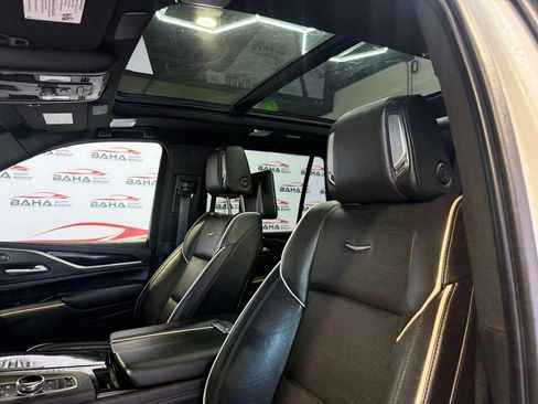 Used 2021 Cadillac Escalade Sport w/ Driver Assist Tech Package AWD/4WD image 43