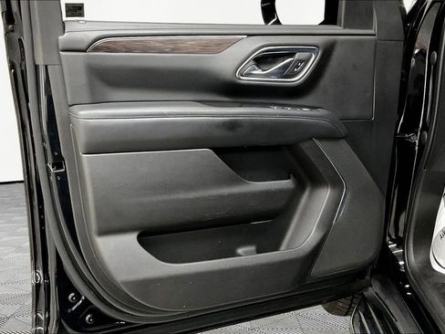 Used 2021 Chevrolet Suburban LS image 23