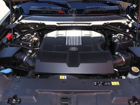 Used 2023 Land Rover Defender 90 V8 image 26