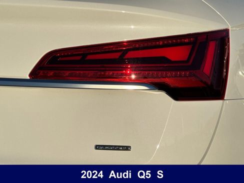 Used 2024 Audi Q5 2.0T Prestige w/ Prestige Package AWD/4WD image 36