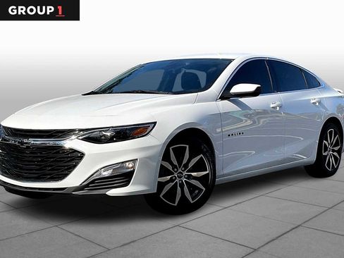 Certified 2022 Chevrolet Malibu RS image 1