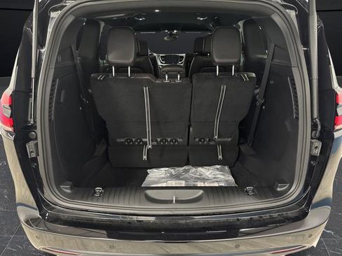 New 2026 Chrysler Pacifica Select image 15