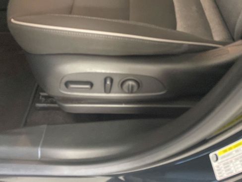 Used 2023 Chevrolet TrailBlazer LT FWD image 20