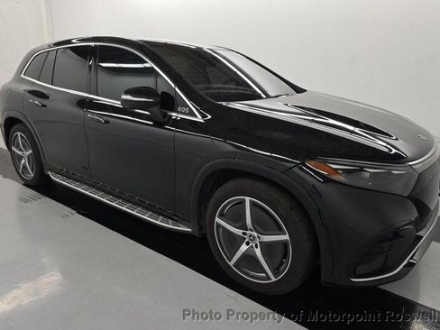 Used 2023 Mercedes-Benz EQS 580 4MATIC SUV image 2