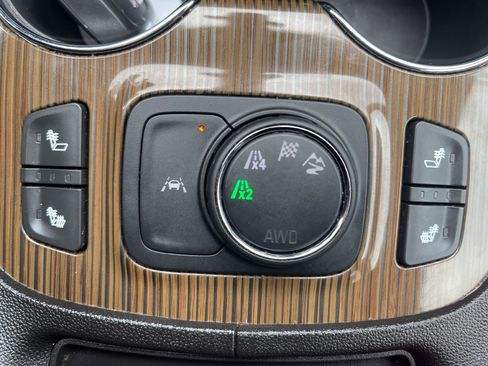 Used 2023 GMC Acadia SLE w/ Driver Convenience Package image 20