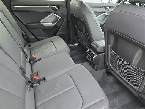 Used 2025 Audi Q3 2.0T Premium w/ Convenience Package image 13