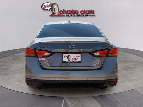 Used 2024 Nissan Altima 2.5 SR FWD image 4