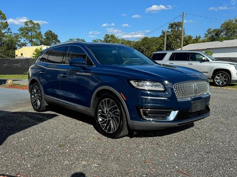 Used 2019 Lincoln Nautilus Reserve w/ Driver Assistance Package FWD image 3