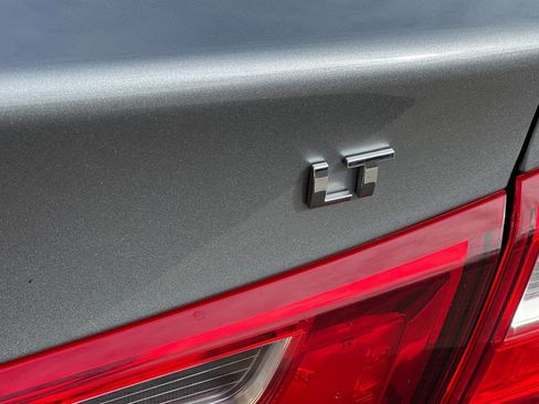 Used 2023 Chevrolet Malibu LT image 22