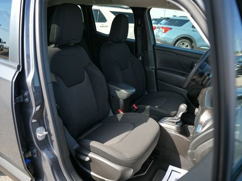 Used 2023 Jeep Renegade Latitude AWD/4WD image 22