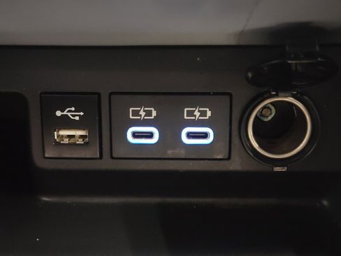 Used 2022 Toyota Highlander Limited image 23