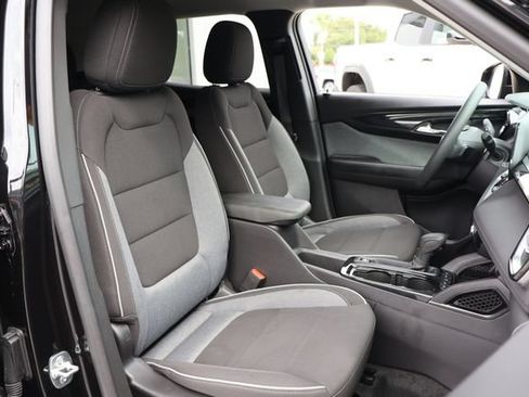 Used 2024 Chevrolet TrailBlazer LT FWD image 21