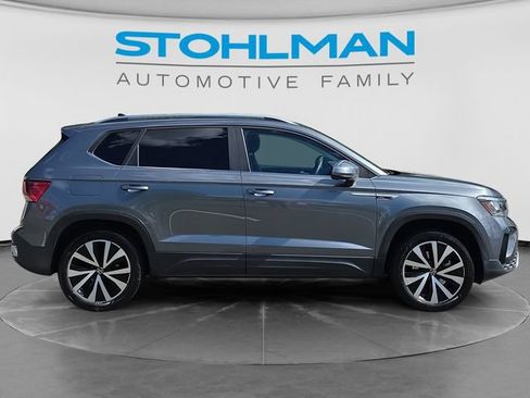 Certified 2023 Volkswagen Taos SE FWD image 4