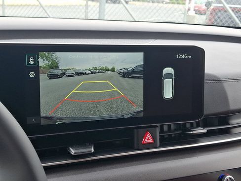 New 2026 Kia Carnival EX FWD image 11