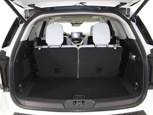 New 2026 Ford Explorer Platinum w/ LUX Leather Package image 15