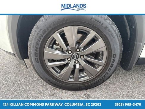 Used 2022 Nissan Pathfinder SV AWD/4WD image 19