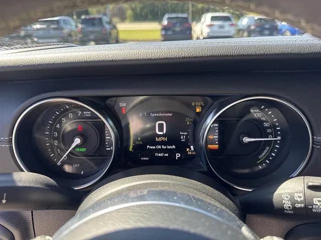 Used 2023 Jeep Wrangler Unlimited Sahara AWD/4WD image 11