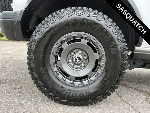 Used 2025 Ford Bronco Big Bend w/ Black Diamond Package AWD/4WD image 14