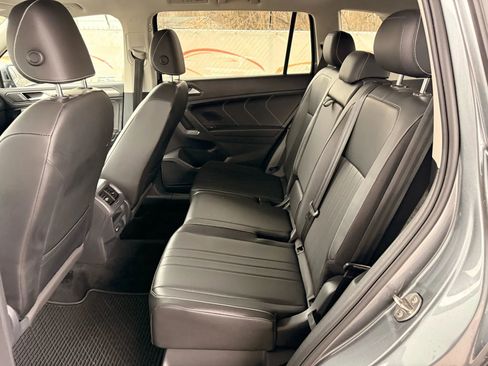 Used 2022 Volkswagen Tiguan SE w/ Panoramic Sunroof Package image 67