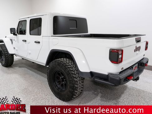 Used 2020 Jeep Gladiator Rubicon image 3