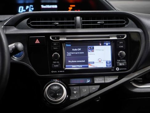 Used 2016 Toyota Prius C Four image 13