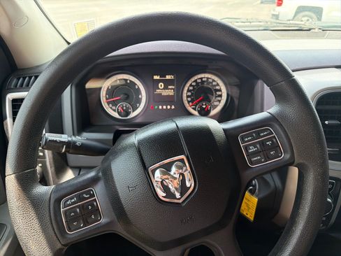 Used 2016 RAM 1500 Classic SLT AWD/4WD image 10